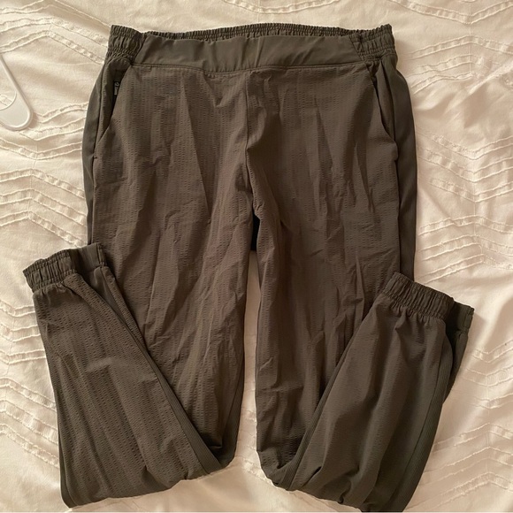 ATHLETA Textured Brooklyn Jogger, size 14 - Picture 4 of 8